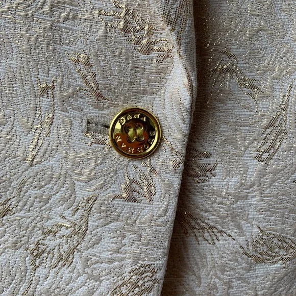 💕 Dana Buchman Gold and Cream Blazer - Picture 3 of 8
